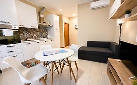 Grab A Flat In Coroneo
